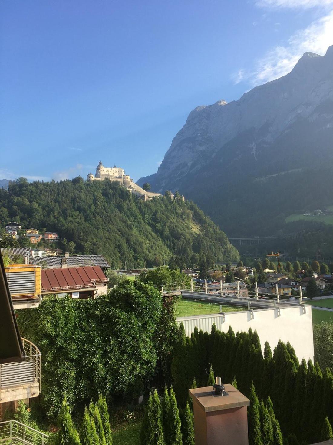 Weisses Roessel-Cavallo Bianco Werfen Exterior foto